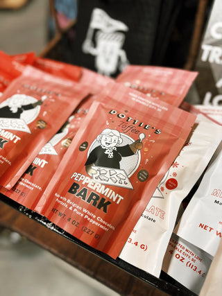 Dottie's Toffee - 4 oz. White Chocolate Peppermint Bark