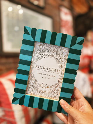 Wavy Striped Frame- Greem