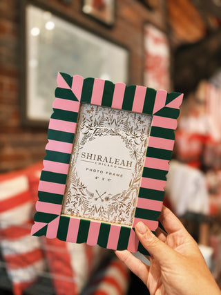 Wavy Striped Frame- Pink