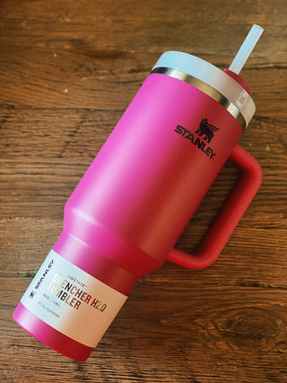 Stanley 40oz Quencher H2.0 Flowstate™ Tumbler- Fuchsia