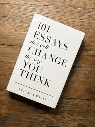 101 Essays That Will Change The Way You Think- Paperback