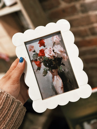 White Scalloped Photo Frame