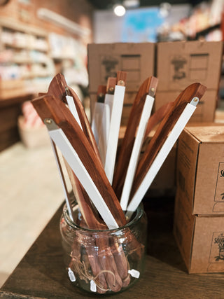 Handmade Sourdough Bread Knife Serrated Wooden Walnut Handle: Red Cedarwood