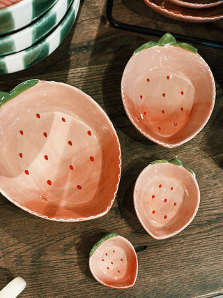 Strawberry Nesting Bowls