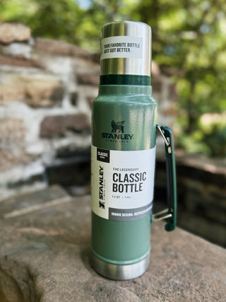 Stanley: CLASSIC LEGENDARY BOTTLE | 1.5 QT- Hammertone Green