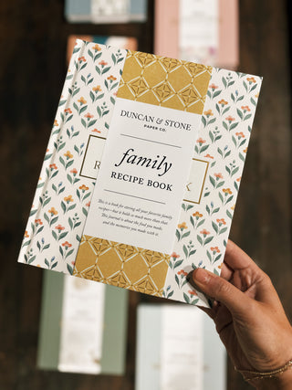 Family Recipe Book & Keepsake Journal: Cottage