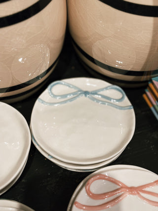 Stoneware Dish with Bow