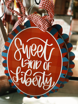 Sweet Land of Liberty Scalloped Door Hanger