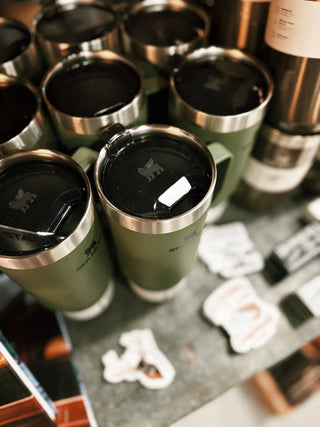 Stanley- The Everyday Suburban Mug 30oz: Dried Pine